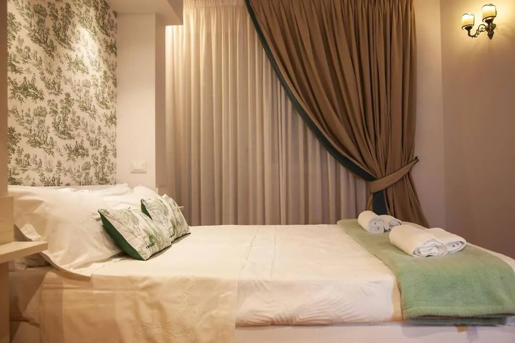 Roma, Gemelli Casa Eleganza, Resort Modernista 0*, Rome
